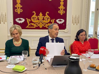 Isabel Winkels, Eugenio Ribón y María Emilia Casas en un encuentro informativo en la sede del ICAM.