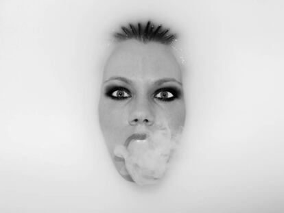 Los malos humos provocan manchas y arrugas, pero la solución podría estar ya en tu neceser