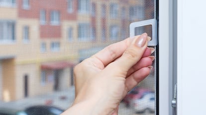 Esta es una de las mejores mosquiteras adhesivas para ventanas que se pueden comprar en Amazon