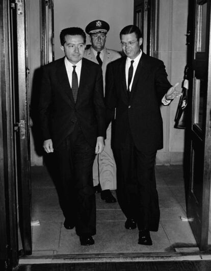 Septiembre de 1962, Giulio Andreotti, junto al secretario de Defensa estadounidense Robert McNamara.