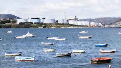 Planta de gas de Reganosa en Mugardos (A Coruña), en la ría de Ferrol.