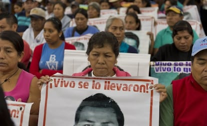 Familiares de los 43, este domingo en Ciudad de M&eacute;xico