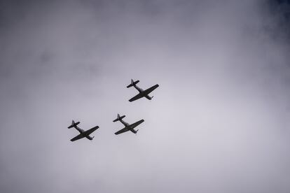 La fuerza aérea participo con el despliegue de sus aviones de exhibición. 