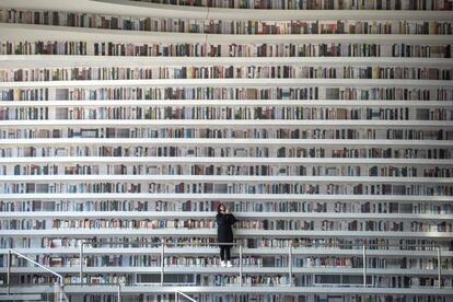 Las imágenes de la biblioteca de Binhai dejaron boquiabiertos a los internautas en China y en el extranjero desde su apertura en octubre