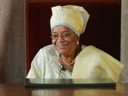 A presidenta da Libéria, Ellen Johnson Sirleaf, deixa o cargo depois de 12 anos no poder