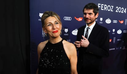 La vicepresidenta segunda del Gobierno, Yolanda Díaz, y el ministro de Cultura, Ernest Urtasun, a su llegada a los premios Feroz, en Madrid, el 27 de enero.