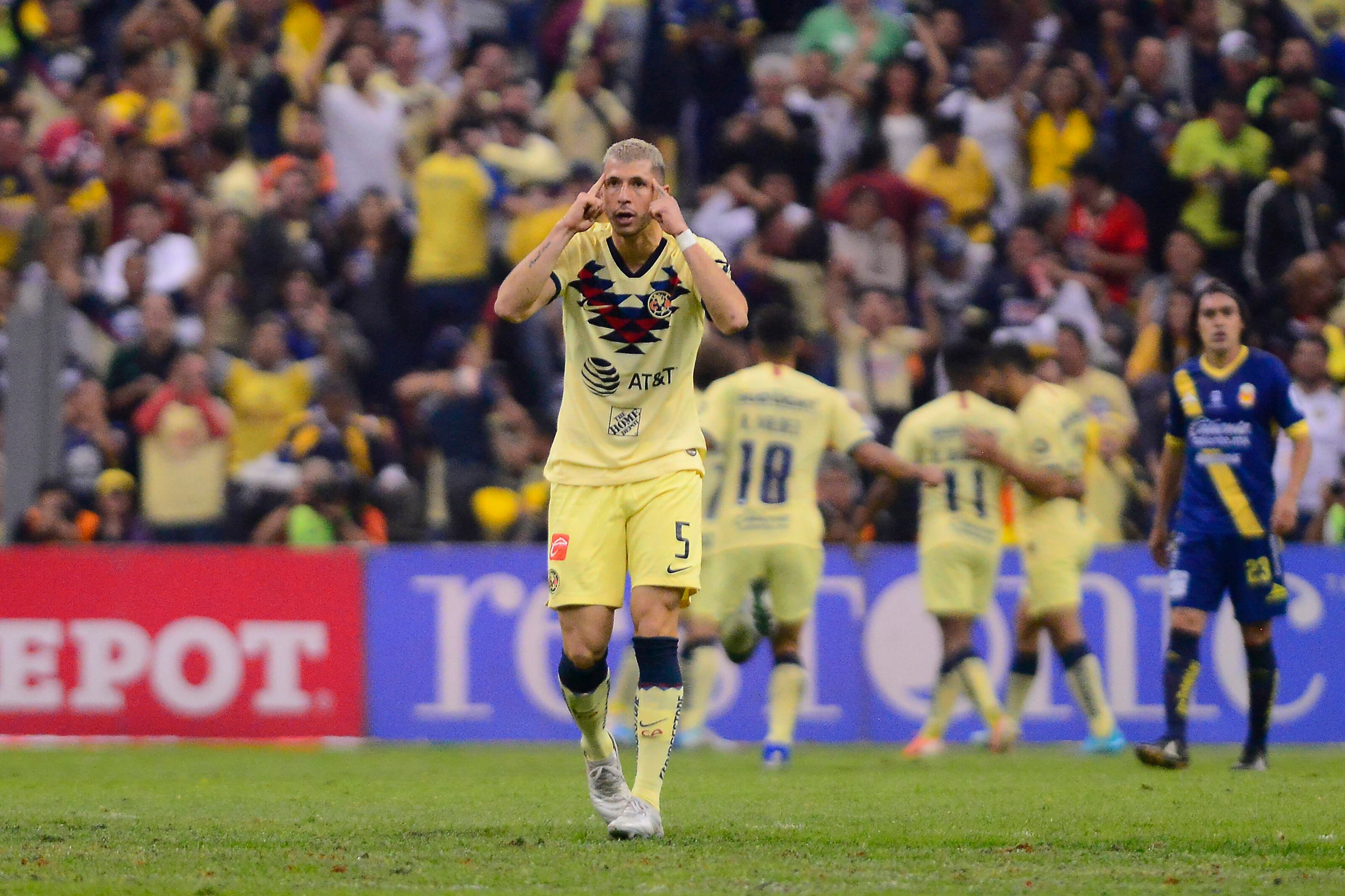 Guido Rodríguez, durante un partido en el América, en diciembre de 2019.