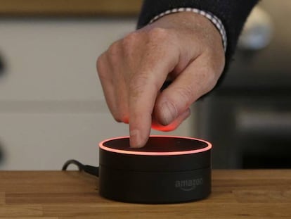 El asistente de voz Echo Dot de Amazon