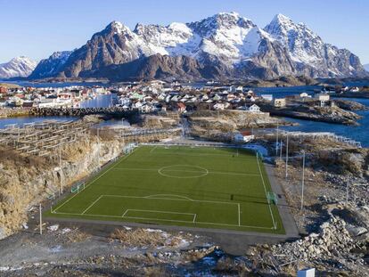 Fútbol alrededor del mundo, cualquier sitio es bueno para acoger un campo de juego