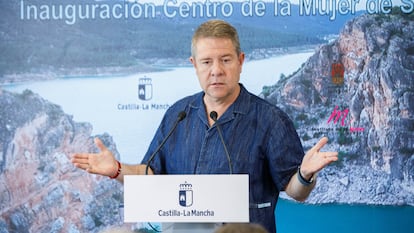 El presidente de Castilla-La Mancha, Emiliano García-Page.
REMITIDA / HANDOUT por JCCM/DAVID ESTEBAN GONZALEZ
Fotografía remitida a medios de comunicación exclusivamente para ilustrar la noticia a la que hace referencia la imagen, y citando la procedencia de la imagen en la firma
11/07/2025