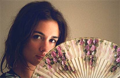 Paz Vega, que dará vida a la Carmen que empieza a rodar en los próximos días Vicente Aranda, en su domicilio madrileño el pasado martes.