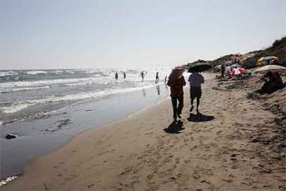 La playa Dunas de Artola-Cabo Pino, en Marbella (Málaga).