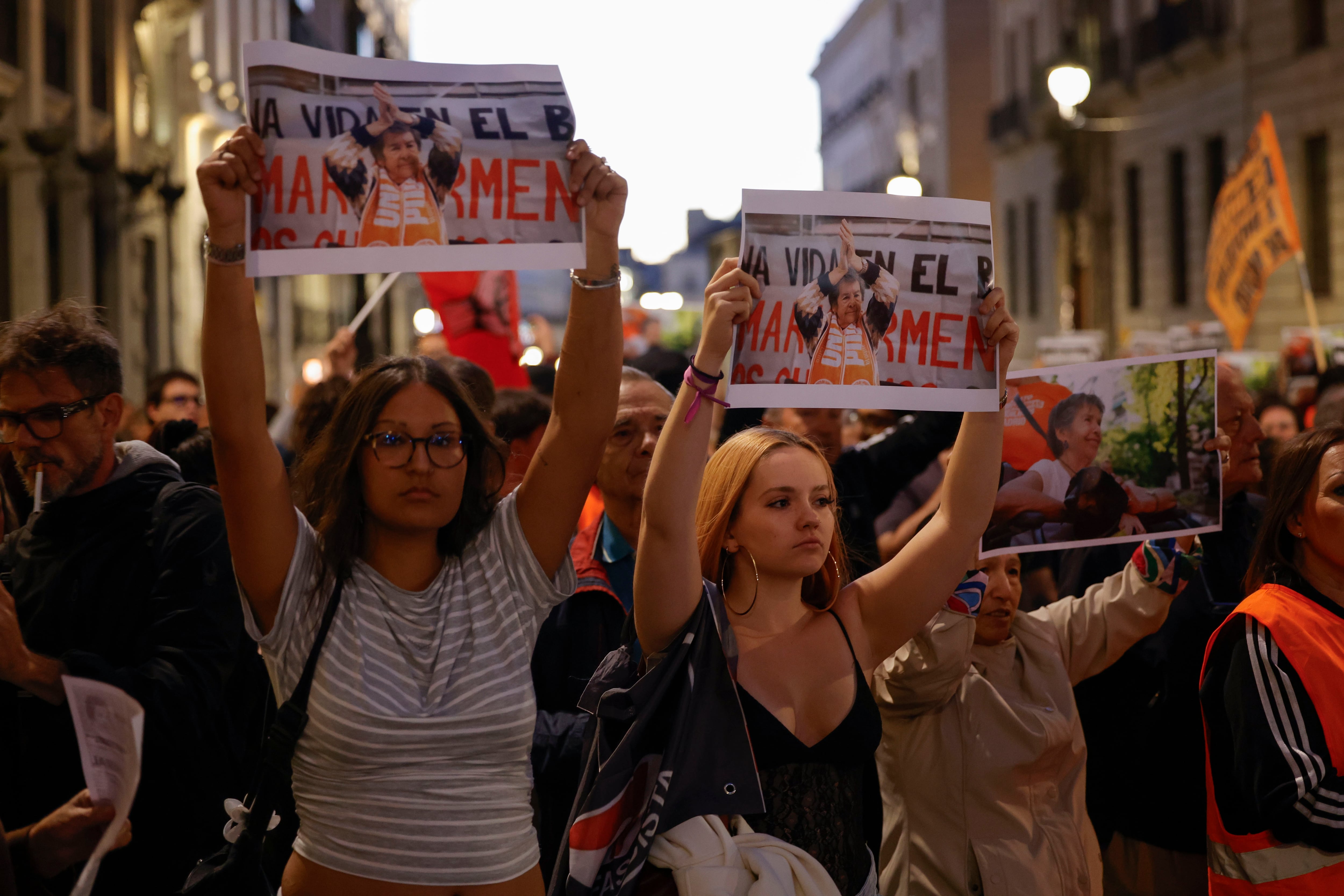 Maricarmen y las elecciones del 29-N, en directo | Miles de personas marchan en memoria de Maricarmen desde la acampada de Sol hasta su casa