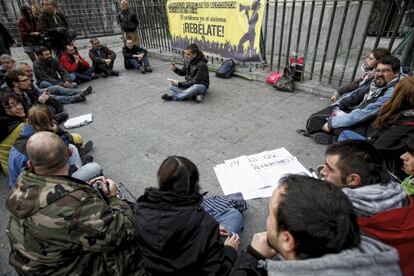 Pequeños grupos del 15-M exponen sus ideas en Madrid, Barcelona y Valencia antes del 20-N