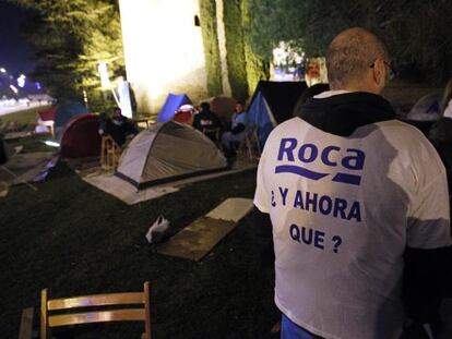 Acampada contra el ERE en la fábrica de Alcalá de Henares.