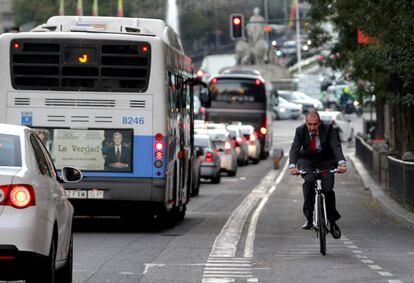 Madrid City Hall wants major roads redesigned to become more bike friendly.