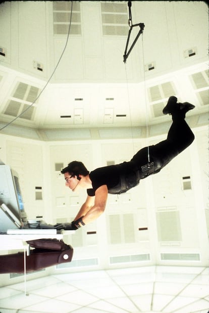 En 1996, se ponía por primera vez en el papel de Ethan Hunt en la primera entrega de Misión Imposible, dirigida por Bryan de Palma. Una saga que le ha dado grandes éxitos en taquilla y de la que ya se está preparando su sexta entrega.