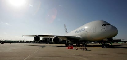 Un Airbus A-380 en el Aeropuerto internacional de Incheon, en las cercan&iacute;as de Se&uacute;l, Corea del Sur .