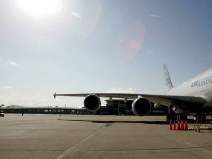 Un Airbus A-380 en el Aeropuerto internacional de Incheon, en las cercan&iacute;as de Se&uacute;l, Corea del Sur .
