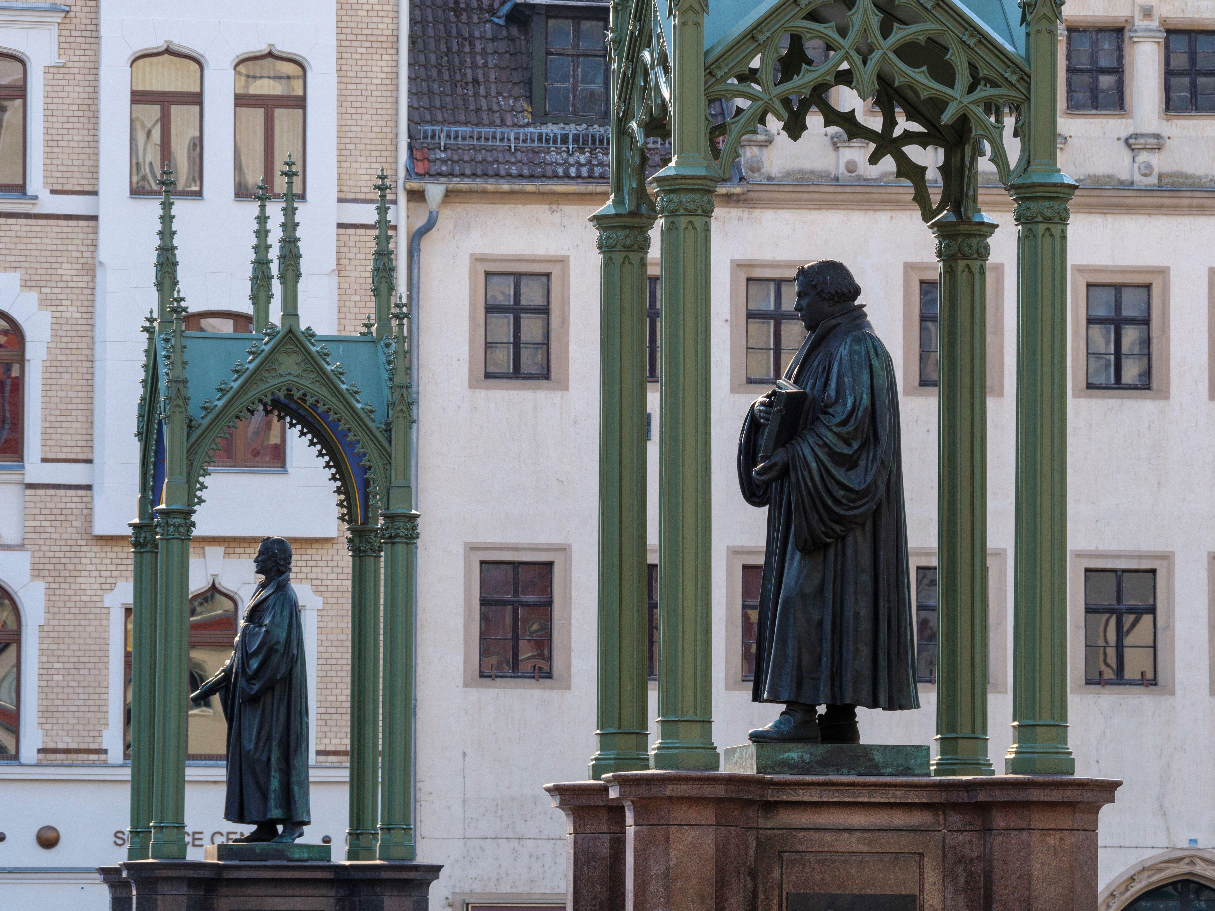 "Celebrando 500 Años de la Boda de Lutero: Un Viaje por los Escenarios Clave de su Vida en Wittenberg"
