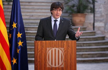 L'expresident Carles Puigdemont en el seu discurs a Girona després de ser destituït.