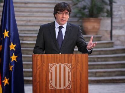 L'expresident Carles Puigdemont en el seu discurs a Girona després de ser destituït.