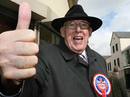 Ian Paisley, durante la campaña electoral en Irlanda del Norte el pasado 6 de marzo.