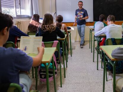 Alumnos del colegio público La Vall de Temes em Santa Eulalia de la Ronçana (Barcelona), el 27 de septiembre de 2023.