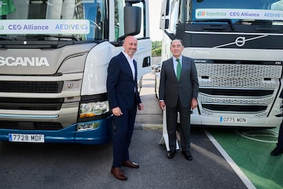 Ignacio S. Galán, presidente de Iberdrola, y Juan Jesús Sánchez, director general de Disfrimur.