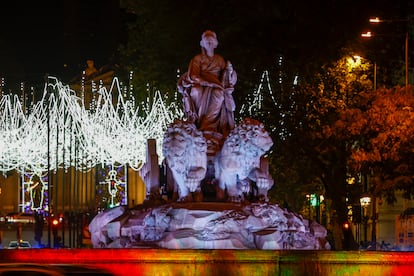 La Diosa Cibeles, durante la inauguración del encendido de las luces navideñas este jueves. 
