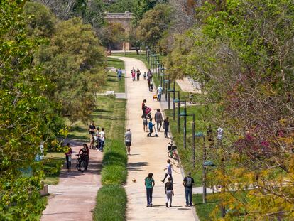 El Jardín del Turia, un espacio verde que recorre la ciudad de Valencia de este a oeste.