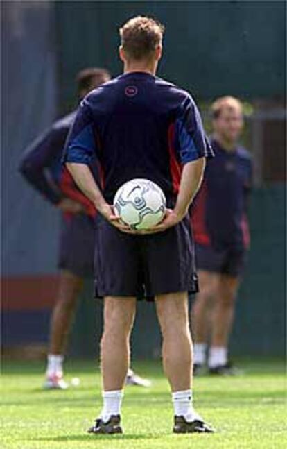 Frank de Boer, en el entrenamiento de ayer.