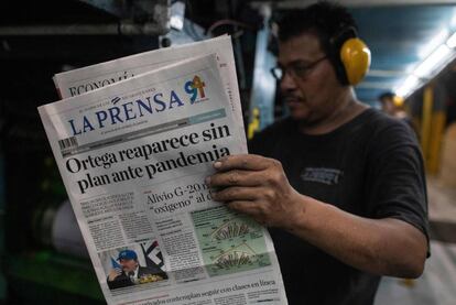 El periódico nicaragüense 'La Prensa' anuncia que el presidente del país reaparece sin plan ante la pandemia.