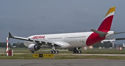 Un avi&oacute;n de Iberia