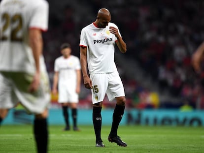 N'Zonzi se lamenta durante la final.