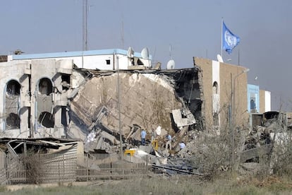 La sede de Naciones Unidas de Bagdad tras la explosión en 2003.