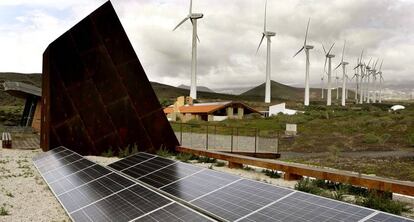 Paneles para captar energía solar fotovoltaica en Canarias