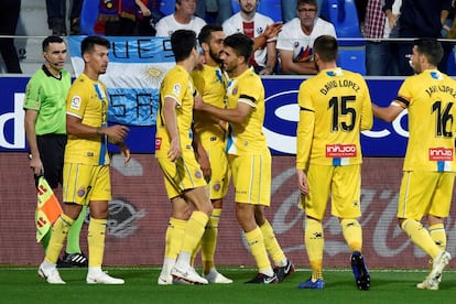 Los jugadores del Espanyol celebran uno de los goles de Borja Iglesias ante el Huesca.