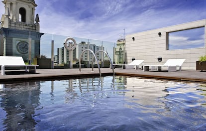 Piscina en pleno centro de Zaragoza, el Hotel Alfonso