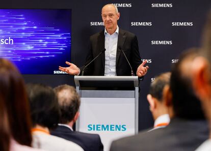 El primer ejecutivo de Siemens, Roland Busch, este jueves en Singapur.