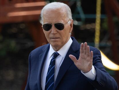 El presidente de Estados Unidos, Joe Biden, este lunes al abandonar la Casa Blanca para viajar a Las Vegas, Nevada.