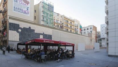 El solar junto al Macba donde el Ayuntamiento quiere ampliar el museo.