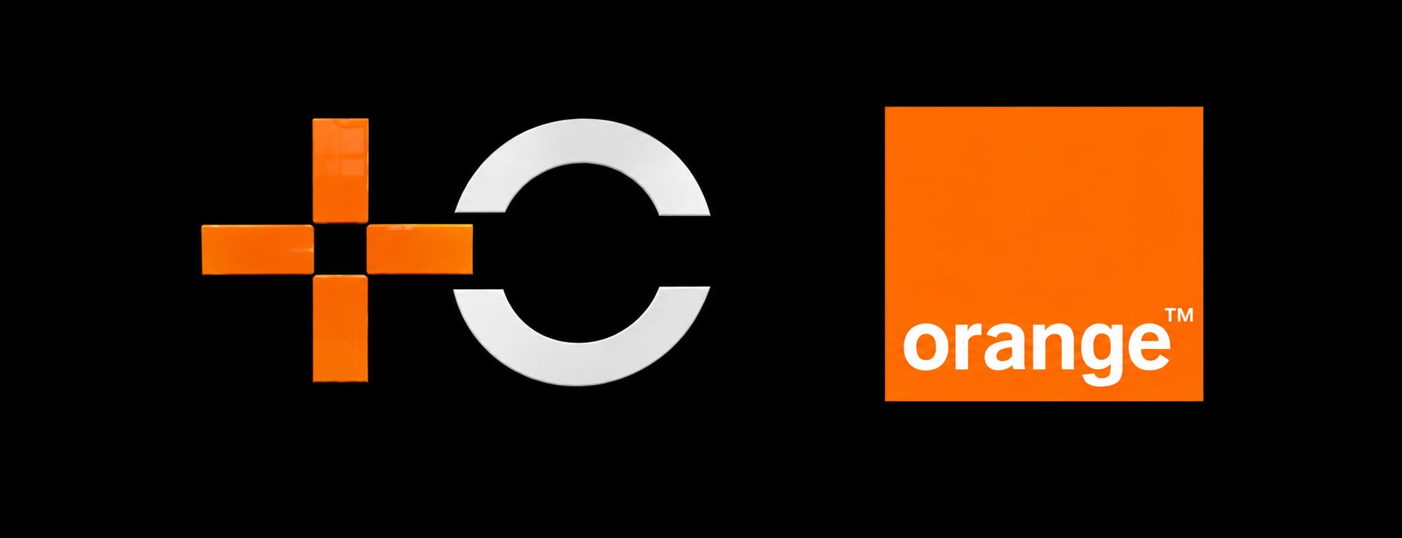 Logos de MasOrange y Orange.