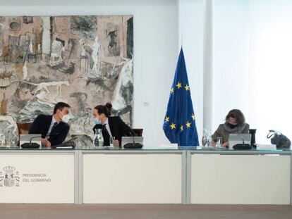 El presidente del Gobierno, Pedro Sánchez, junto al vicepresidente segundo, Pablo Iglesias, en el Consejo de Ministros.