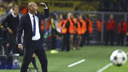 Zidane, en el partido contra el Dortmund.