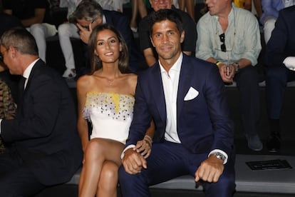 Ana Boyer y Fernando Verdasco se convertirán en padres primerizos el próximo abril. La hija que tuvieron en común Isabel Preysler y Miguel Boyer, lo anunció el pasado noviembre en una exclusiva en la revista de cabecera de la familia ‘¡Hola!’. Será el primer bebé de la pareja, que en diciembre harán un año de casados, y el quinto nieto de la socialité, que ya es abuela gracias a los dos hijos de Chabeli y a los mellizos de Enrique. El tenista y la hija de Isabel Preysler aprovecharon la navidad para anunciar también a través de sus redes que el bebé que está en camino es un chico.