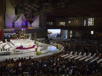 La Bas&iacute;lica de Guadalupe, durante la misa papal.