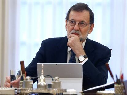 El presidente del Gobierno, Mariano Rajoy, durante la reunión extraordinaria del Consejo de Ministros de este miércoles.