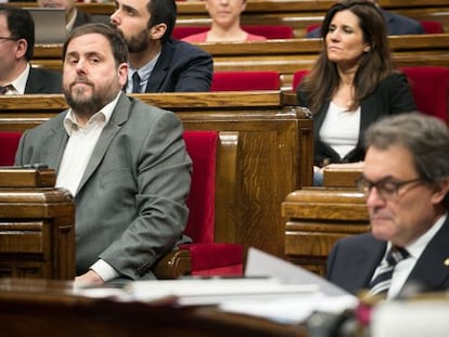 Artur Mas y Oriol Junqueras antes de la sesión de control en el Parlament.