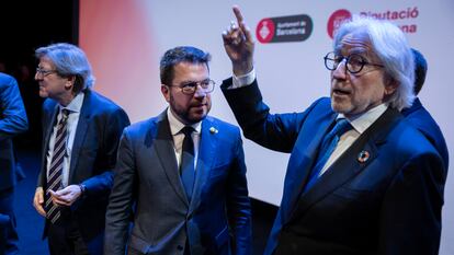 La Patronal de Foment del Treball entrega los XVI Premios y Medallas de honor Foment del Treball. En la imagen, Pere Aragonès y Josep Sánchez Llibre . Foto: Massimiliano Minocri